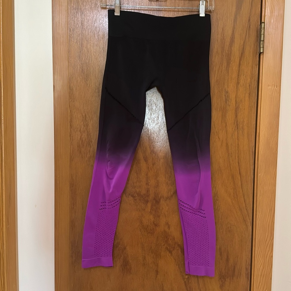 Sweet Romeo Performance Women’s Leggings